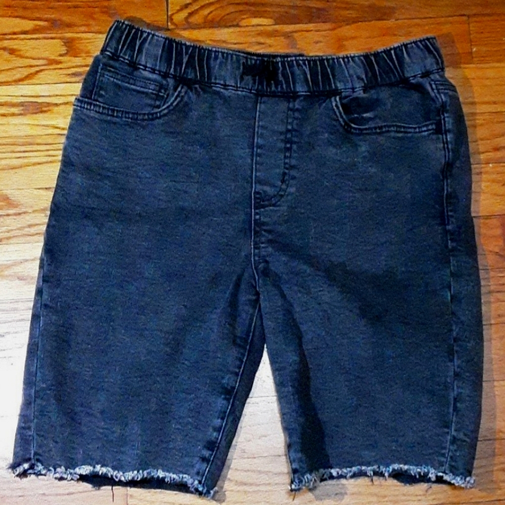 Old Navy shorts karate slims
